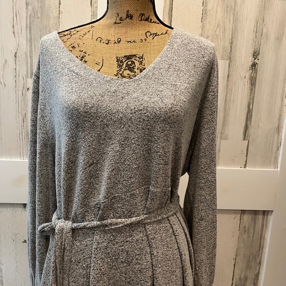 LANE BRYANT Tops - TUNIC TOP  18/20W